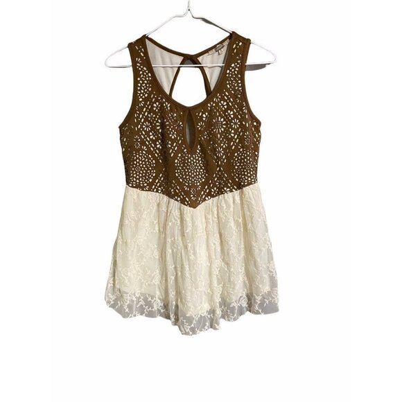 Gimmicks by Buckle lace top small - Picture 2 of 9